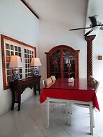 Yogyakarta Tropicana Villa