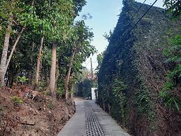 Yogyakarta Tropicana Villa