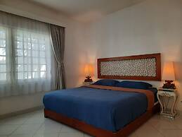 Yogyakarta Tropicana Villa