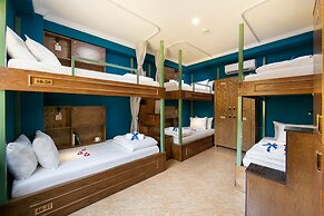 Little Charm Hanoi Hostel