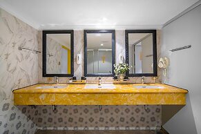 Little Charm Hanoi Hostel