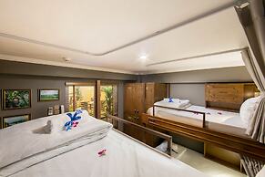 Little Charm Hanoi Hostel