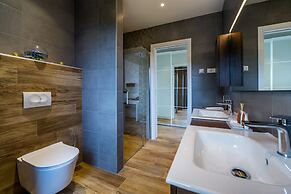 Villa AltaVista, Opatija - Seaview & Relax with Heated Pool and Privat