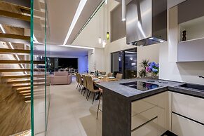 Villa AltaVista, Opatija - Seaview & Relax with Heated Pool and Privat