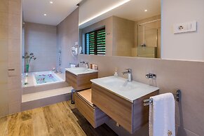 Villa AltaVista, Opatija - Seaview & Relax with Heated Pool and Privat