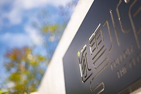 Follow the Cloud B&B