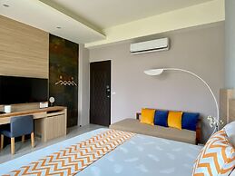 Follow the Cloud B&B