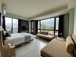 Follow the Cloud B&B