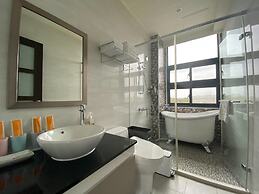 Follow the Cloud B&B