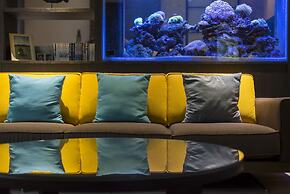 Follow the Cloud B&B