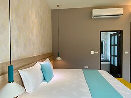 Follow the Cloud B&B