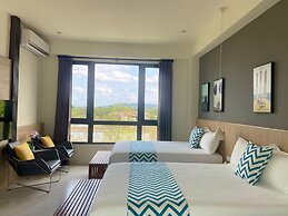 Follow the Cloud B&B