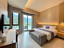 Follow the Cloud B&B