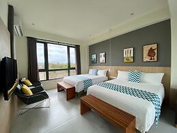 Follow the Cloud B&B