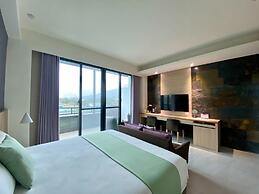 Follow the Cloud B&B