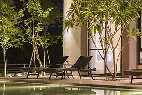 Follow the Cloud B&B