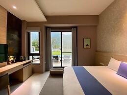 Follow the Cloud B&B