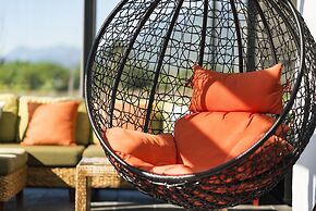 Follow the Cloud B&B