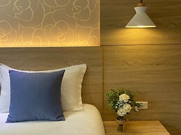 Follow the Cloud B&B