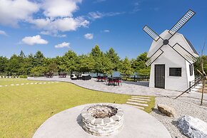 Follow the Cloud B&B