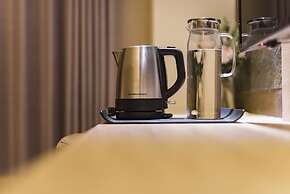 Follow the Cloud B&B