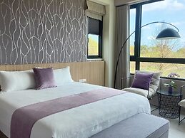 Follow the Cloud B&B