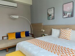 Follow the Cloud B&B