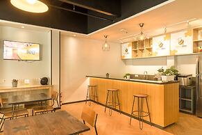 Yellow Bee Tanah Abang