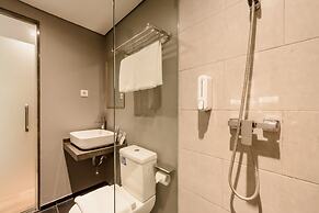 Yellow Bee Tanah Abang