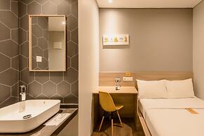 Yellow Bee Tanah Abang