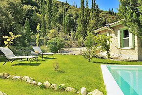 Villa Ermis- Mounty Island Villas