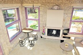 Villa Orfeas- Mounty Island Villas