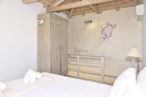 Villa Orfeas- Mounty Island Villas