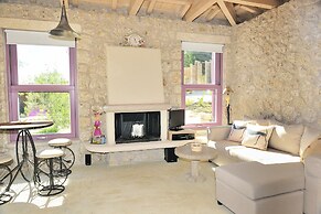 Villa Orfeas- Mounty Island Villas