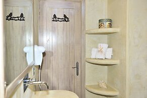 Villa Orfeas- Mounty Island Villas