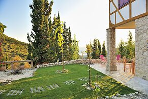 Villa Orfeas- Mounty Island Villas