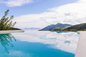 Villa Nefeli- Mounty Island Villas