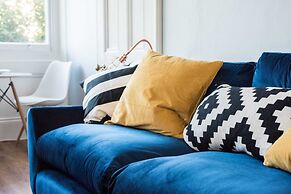 Stunning Flat Near the Beach & Trains