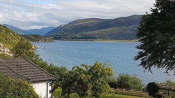 Lochview Guest House