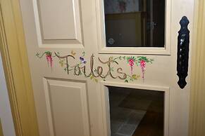 Dulrush Fishing Lodge and Guesthouse