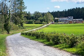 Dulrush Fishing Lodge and Guesthouse