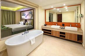 Triumph Luxury Hotel