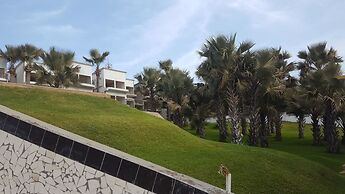 Relax waterfront serviced apartment