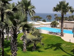 Relax waterfront serviced apartment