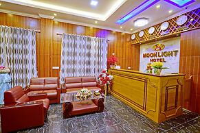 Moon Light Hotel