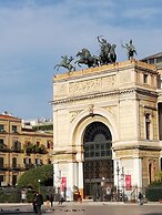 120 Rodionoff DOWNTOWN Hotel & Rooms - connection to Airport and Monde