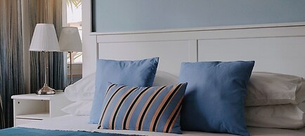 120 Rodionoff DOWNTOWN Hotel & Rooms - connection to Airport and Monde