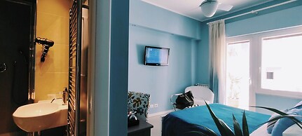 120 Rodionoff DOWNTOWN Hotel & Rooms - connection to Airport and Monde