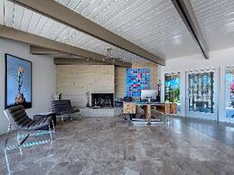 Inndulge -- A Modern Gay Men's Resort