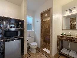 Inndulge -- A Modern Gay Men's Resort